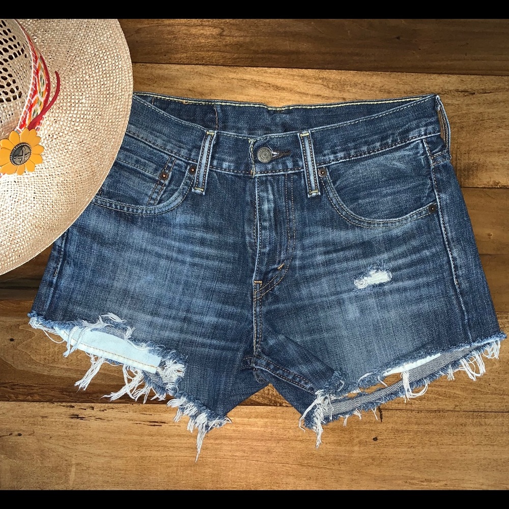 Levi’s - Picture 2 of 2